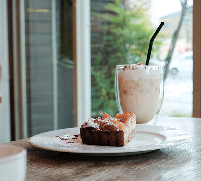 ドリンクとケーキ